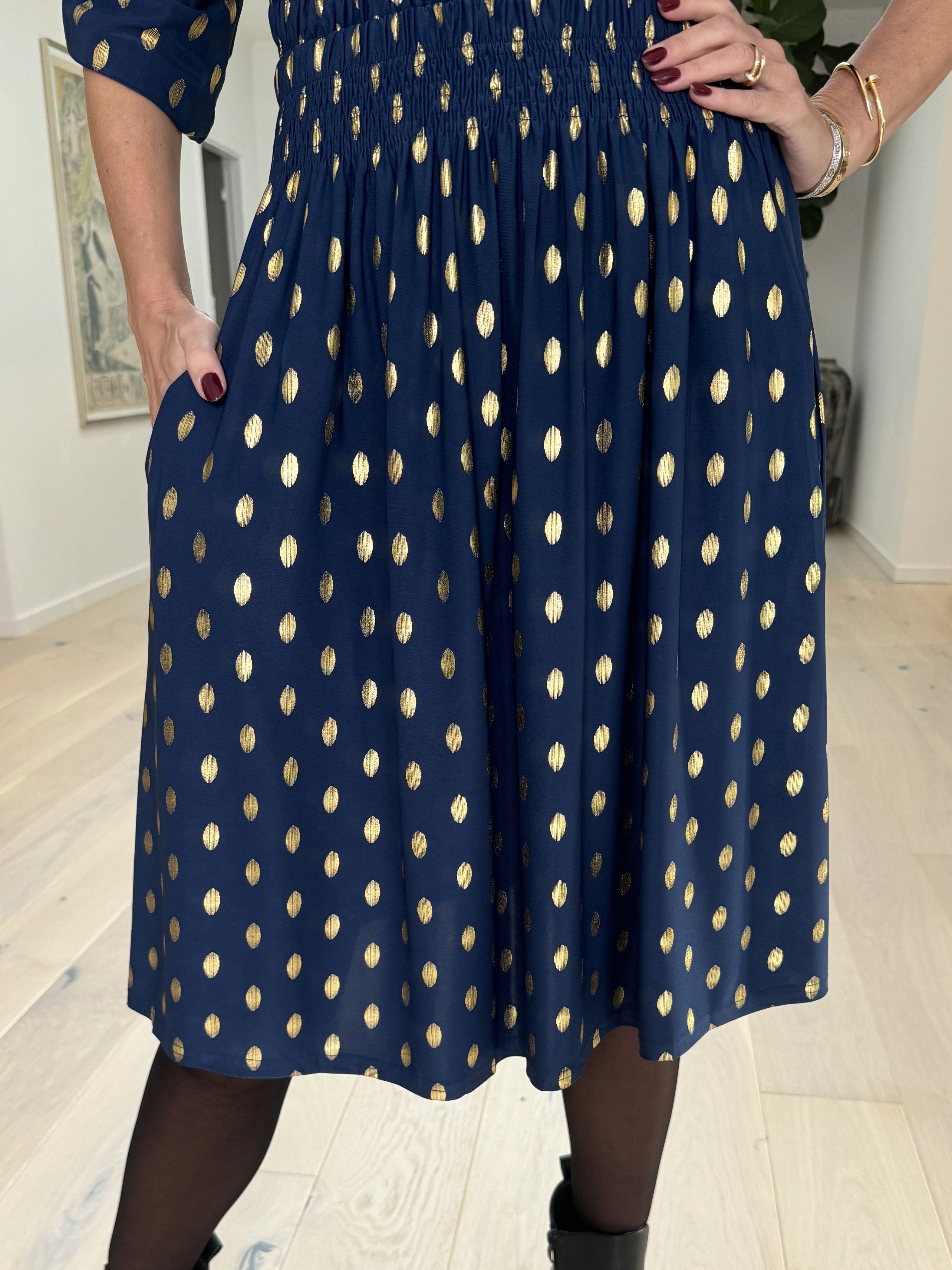 Pams Gold Dot Skirt - Nederdel i krølfrit stof med lommer